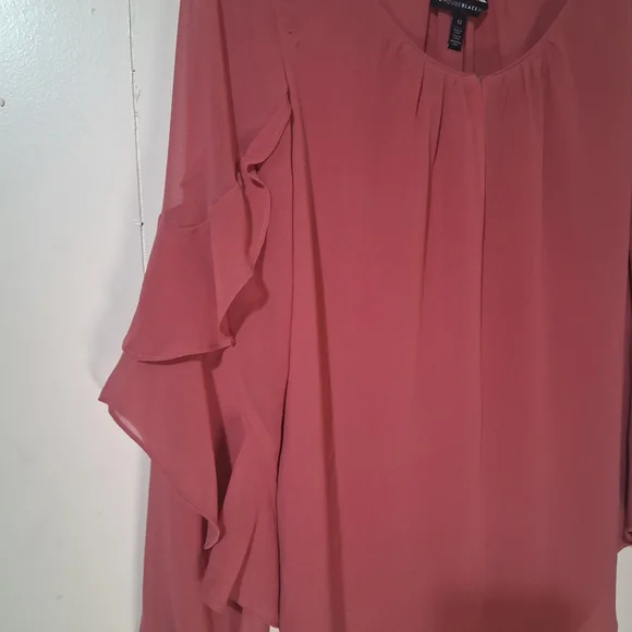 White House Black Market Blush Ruffle Sleeve Blouse - Picture 3 of 3